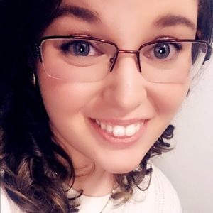 Meet your Posher, Lacey